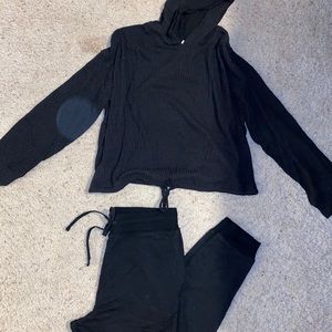 Black jogger set